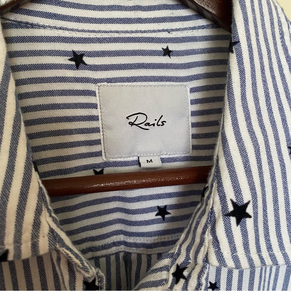 Rails Rocsi Flocked Star Navy & White Stripe Rayon Button Down Blouse Sz Medium - Picture 3 of 5